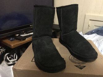 UGGz size 6