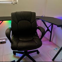Bundle ! Gaming L Shaped Computer Desk/Chair with LED Lights Included 