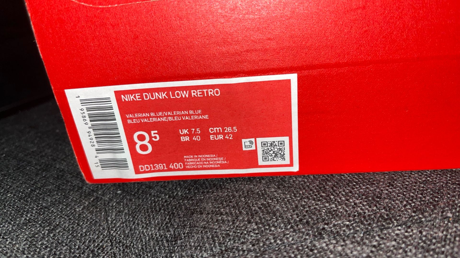 Nike Dunks  Comes With Box 