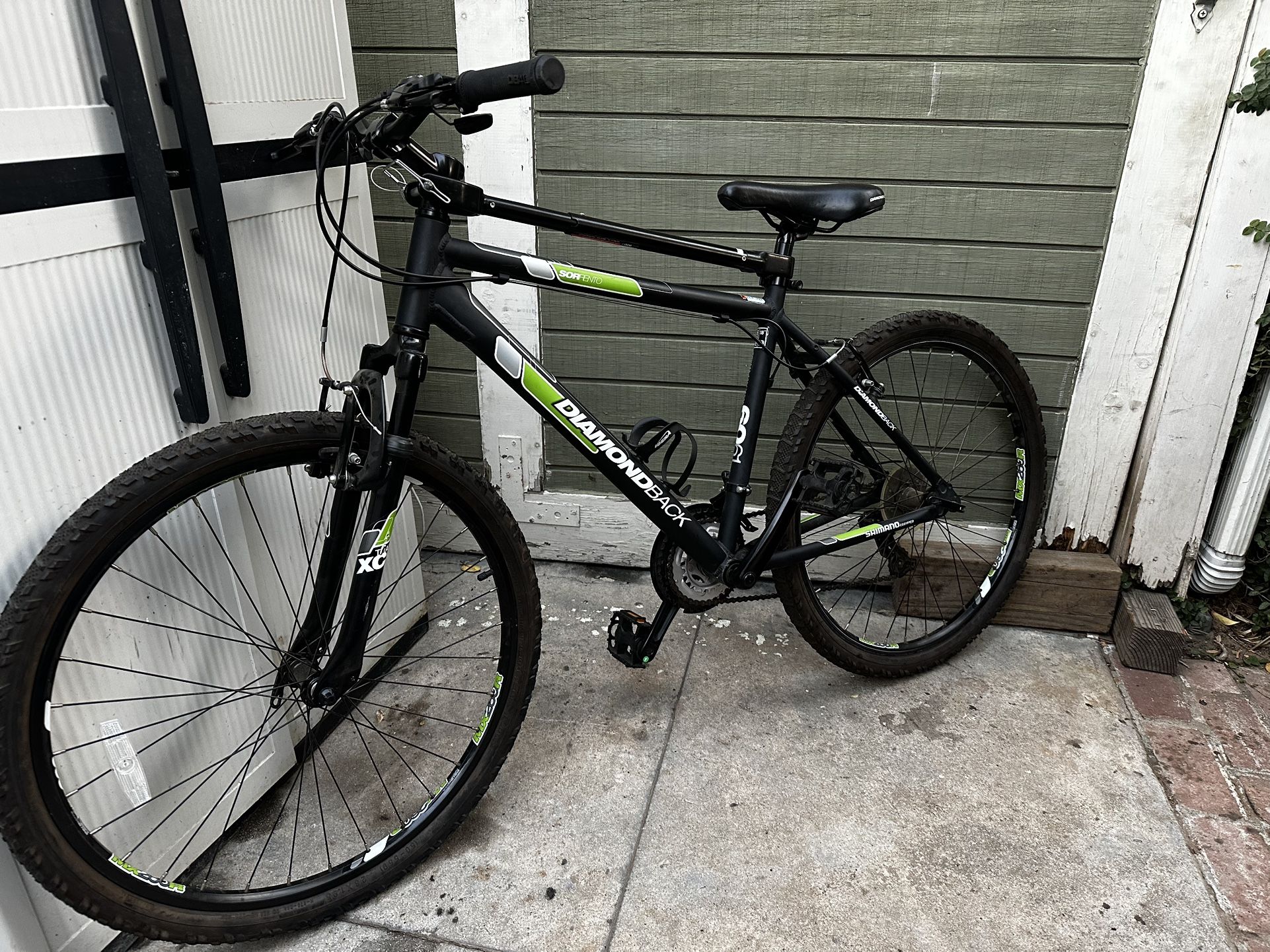 Diamondback 6061 Mountain Bike Black/Silver