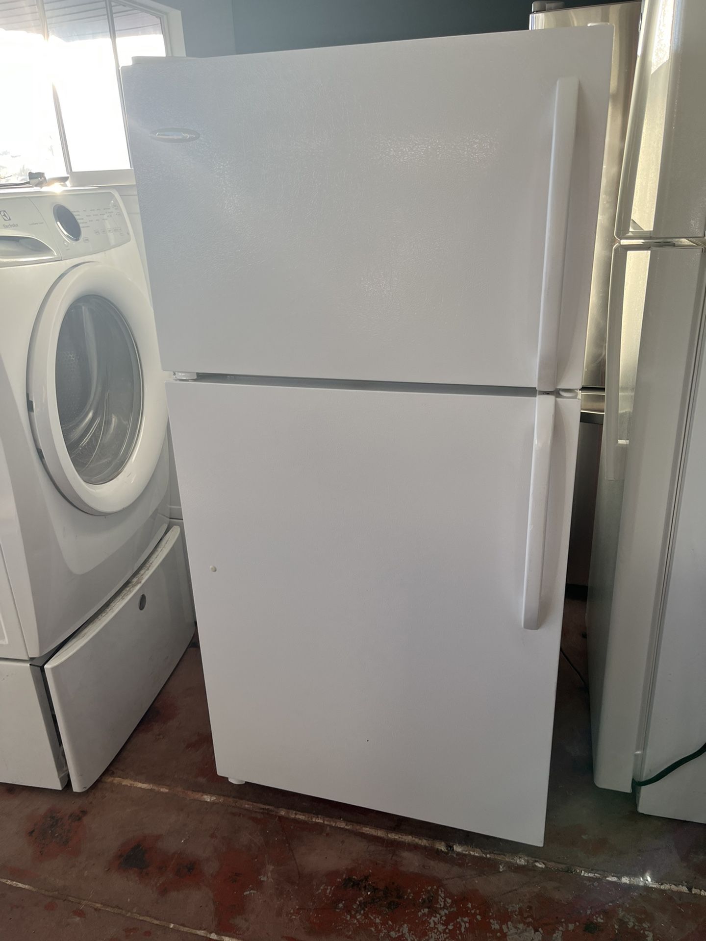 Frigidaire Apartment Sizes Refrigerator