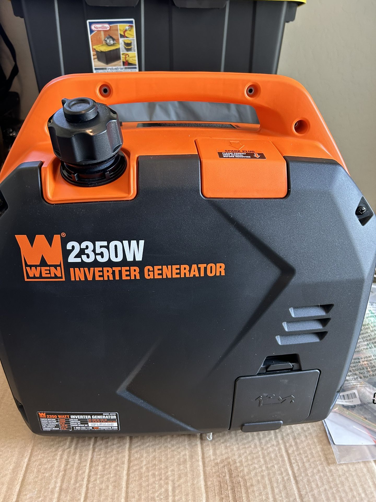 WEN 56235i Super Quiet 2350 Watt Inverter Generator- Almost New