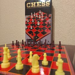 CHESS GAME IN TIN BOX
