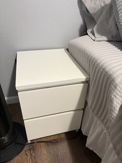 IKEA MALM White Nightstand