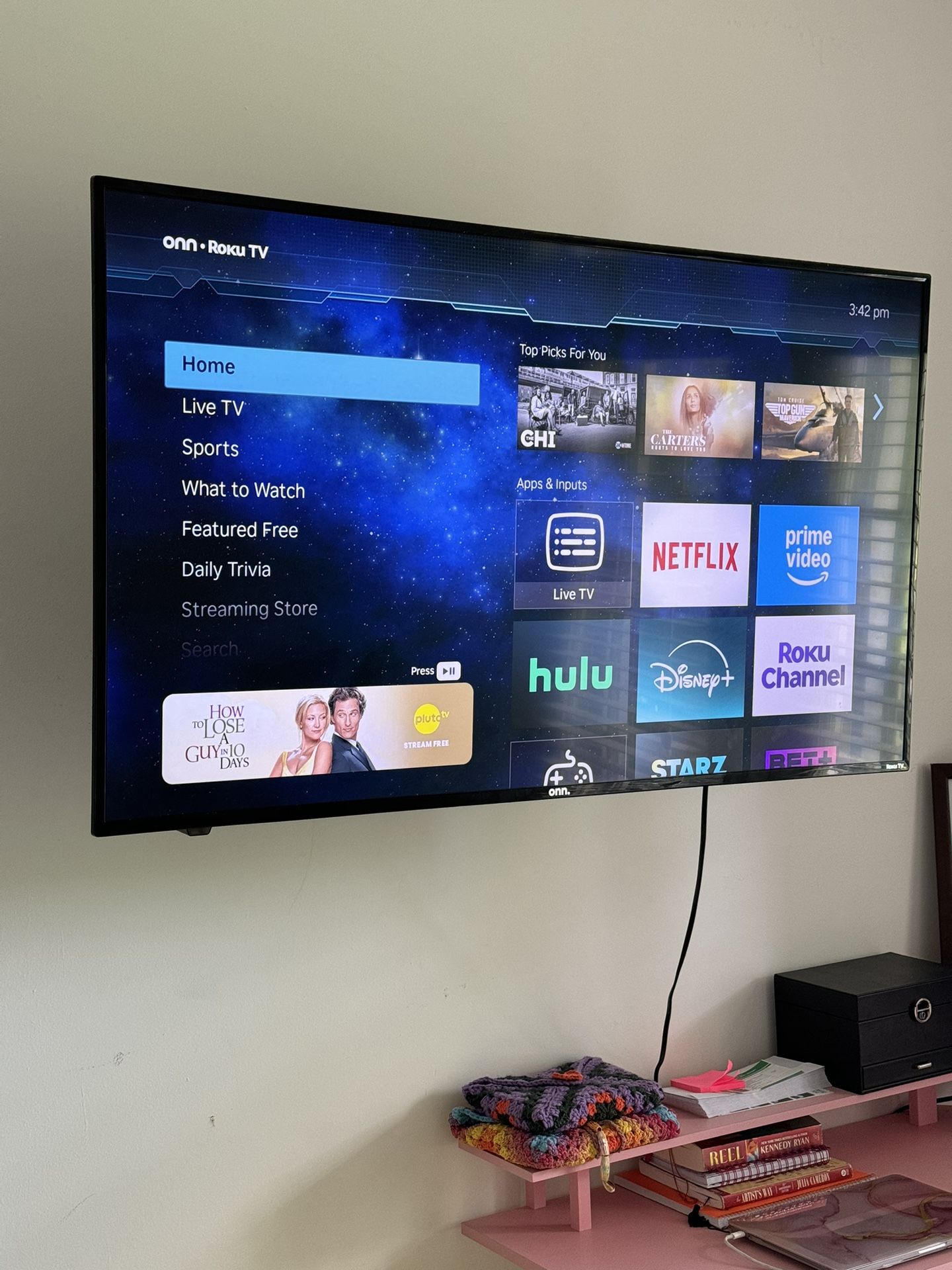 50” Onn Roku Tv AND Mount GREAT CONDITION