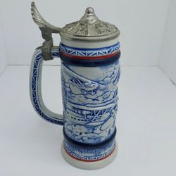 VINTAGE 1981 HANDCRAFTED IN BRAZIL AVON LIDDED AIRPLANES STEIN # 196121