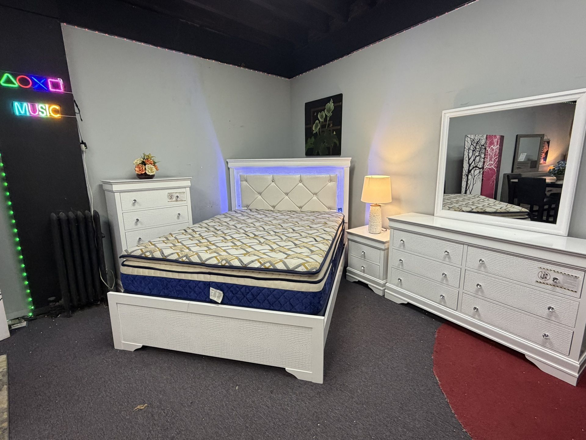 Black Friday Sale Bedroom Set!!! Hottest Deal Includes It All! Bed, Dresser, Mirror, Chest & Night Stand Just $898!! 