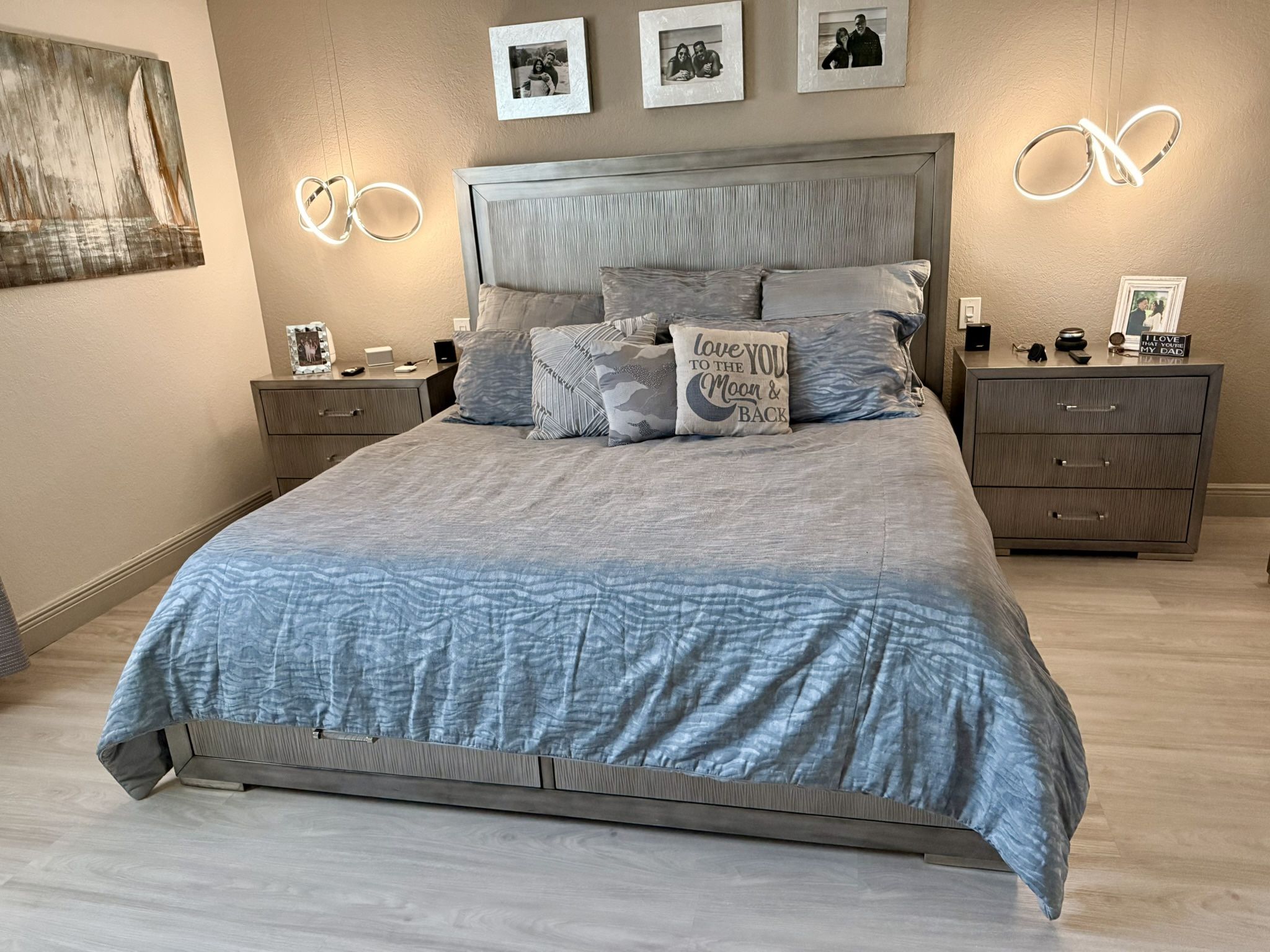 King Bedroom furniture