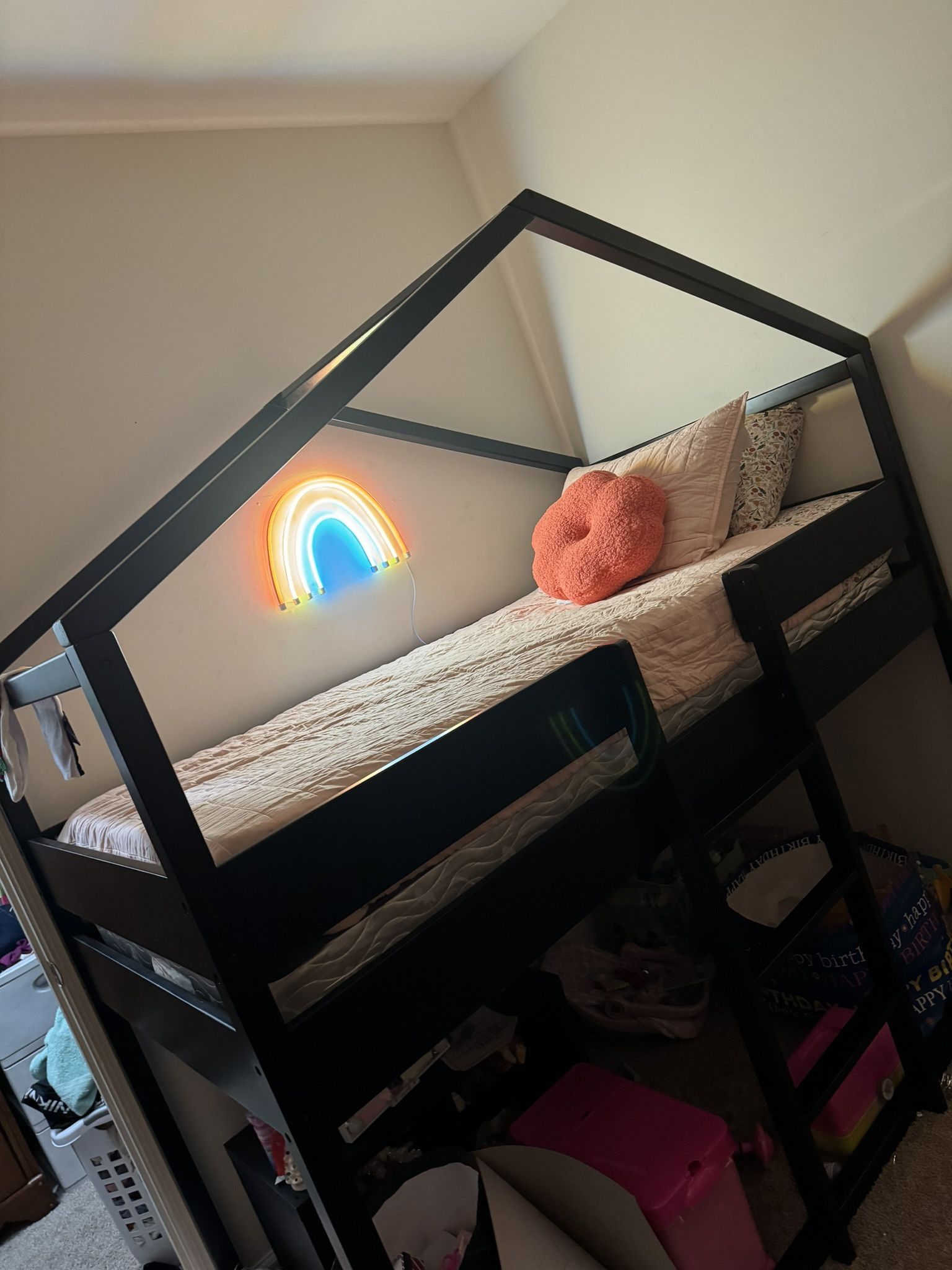 Twin Size Loft/bunk Bed