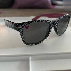 Disney I Love MM (Mickey/Minnie Mouse) Black & White Frame Sunglasses