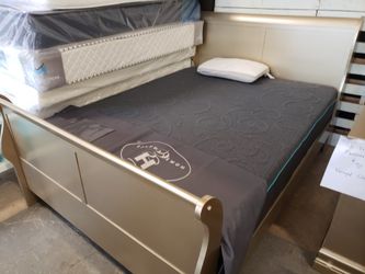 New queen size bed frame tax included