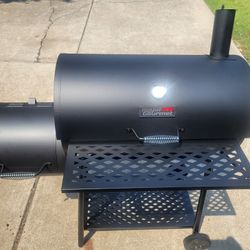 Grill Smoker Brand New In the Box 