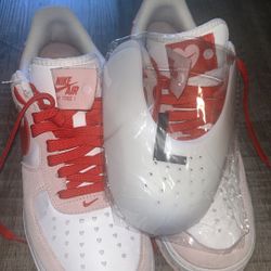 Men’s Nike AF1 Valentines Day , Size 9.5  , With Crease Protectors 