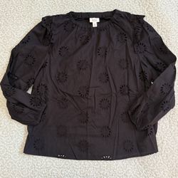Eyelet top