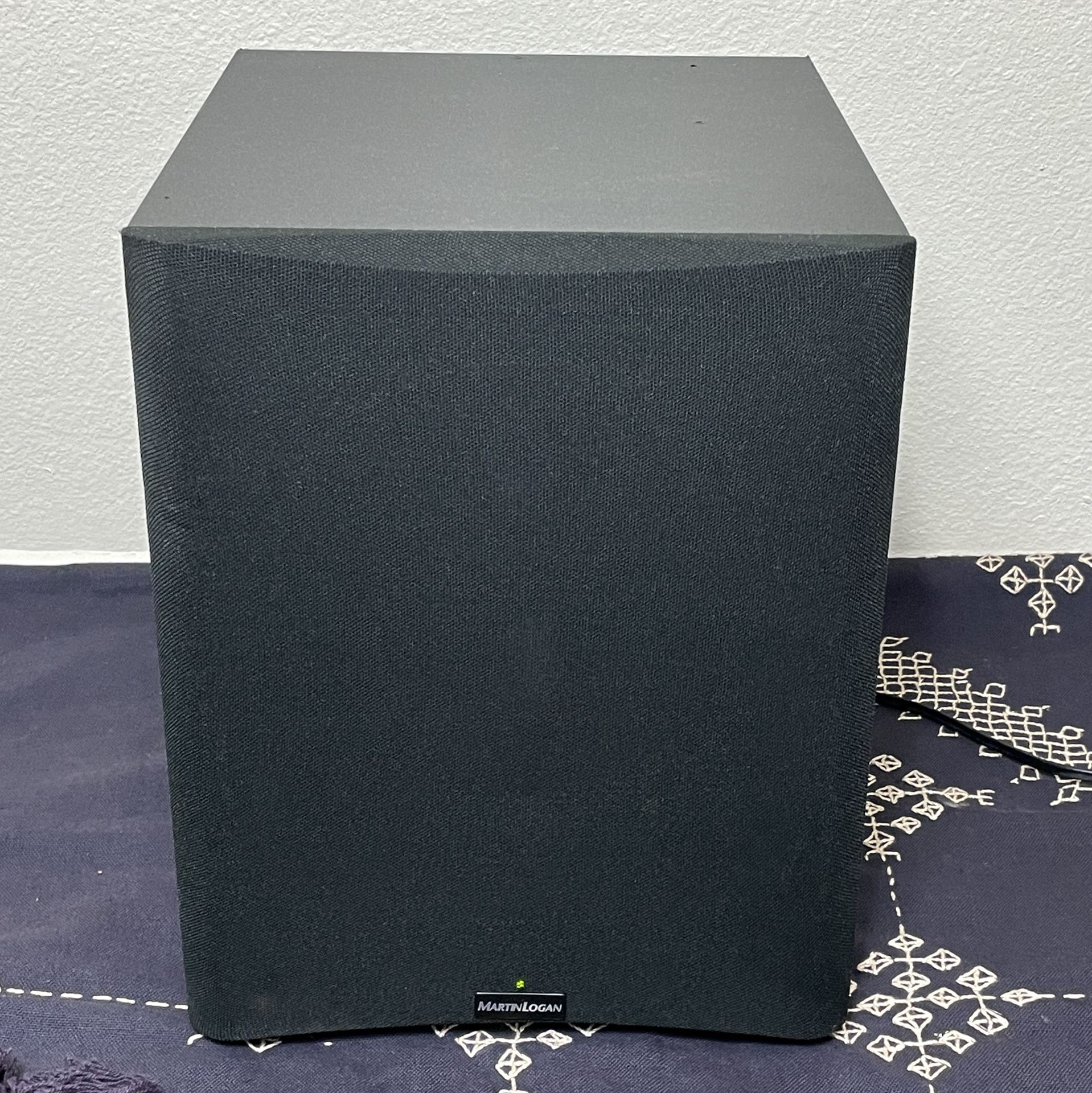 Martin Logan MLT-1 Active Subwoofer condition 100RMS 250PEAK watts