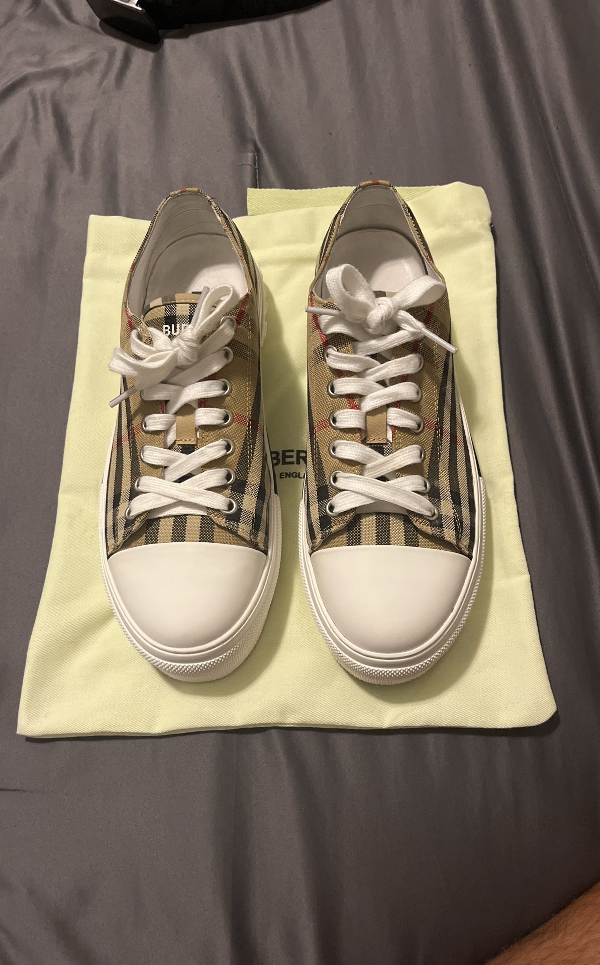 Burberry Sneakers