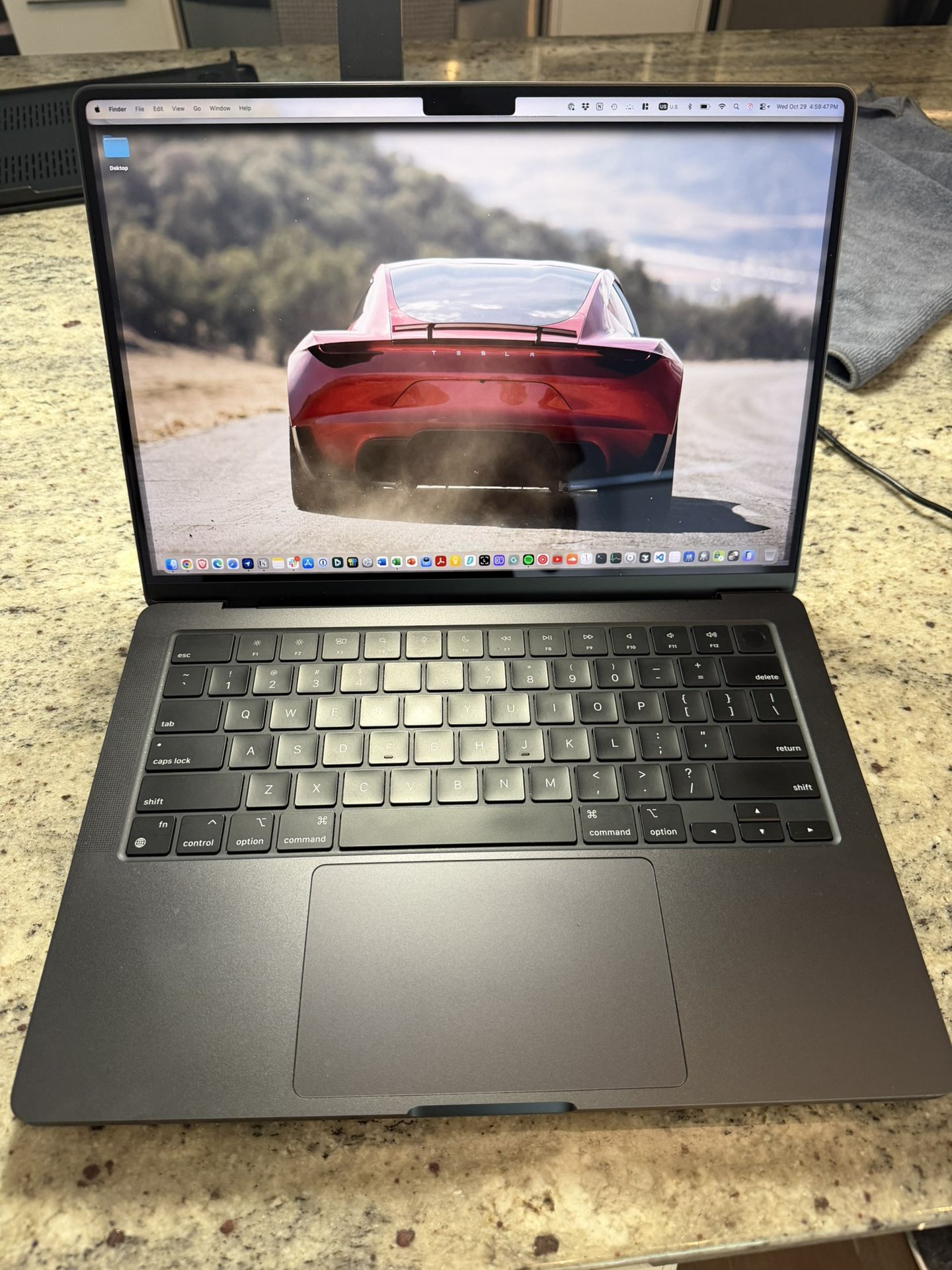 Apple MacBook Pro Nov 2023 14" M3 Max 16-Core 128GB RAM 8TB SSD 40Core GPU