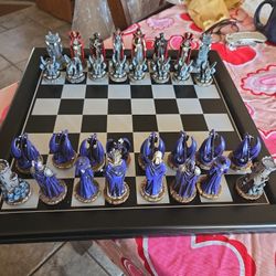 CHESS SET