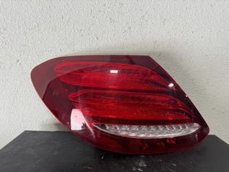 MERCEDES E CLASS LEFT TAILLIGHT 2019 