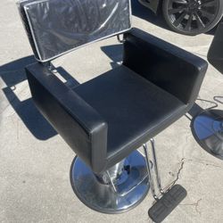 High-End Salon Styling Chairs (2)