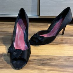Black bow Kate Spade heels 