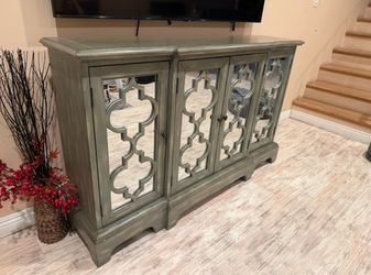 4 Door Mirrored Accent Cabinet / Console – Grey