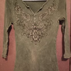 One World Green Long Sleeve Top Sz PL ( Petite Large) $5 MPU SERIOUS INQUIRIES ONLY 