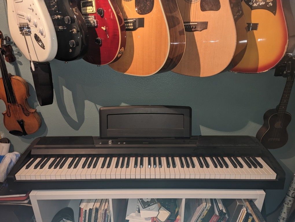 Korg 88 Weighted keyboard