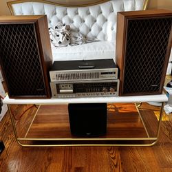 Realistic Music system