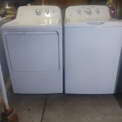 SET GE WASHER AND DRYER 