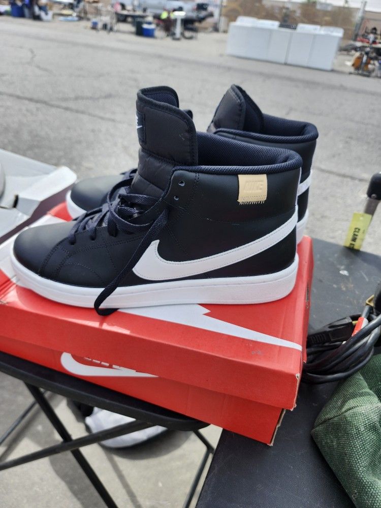 Brand New Nikes Shoes Size 11 Mens