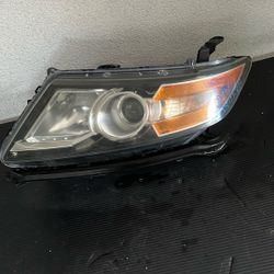 2014-2017 HONDA ODYSSEY HEADLIGHT DRIVER SIDE OEM 