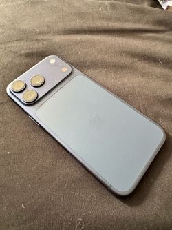 iPhone 17 Pro Max 512GB – Deep Blue – Excellent Condition Unlocked