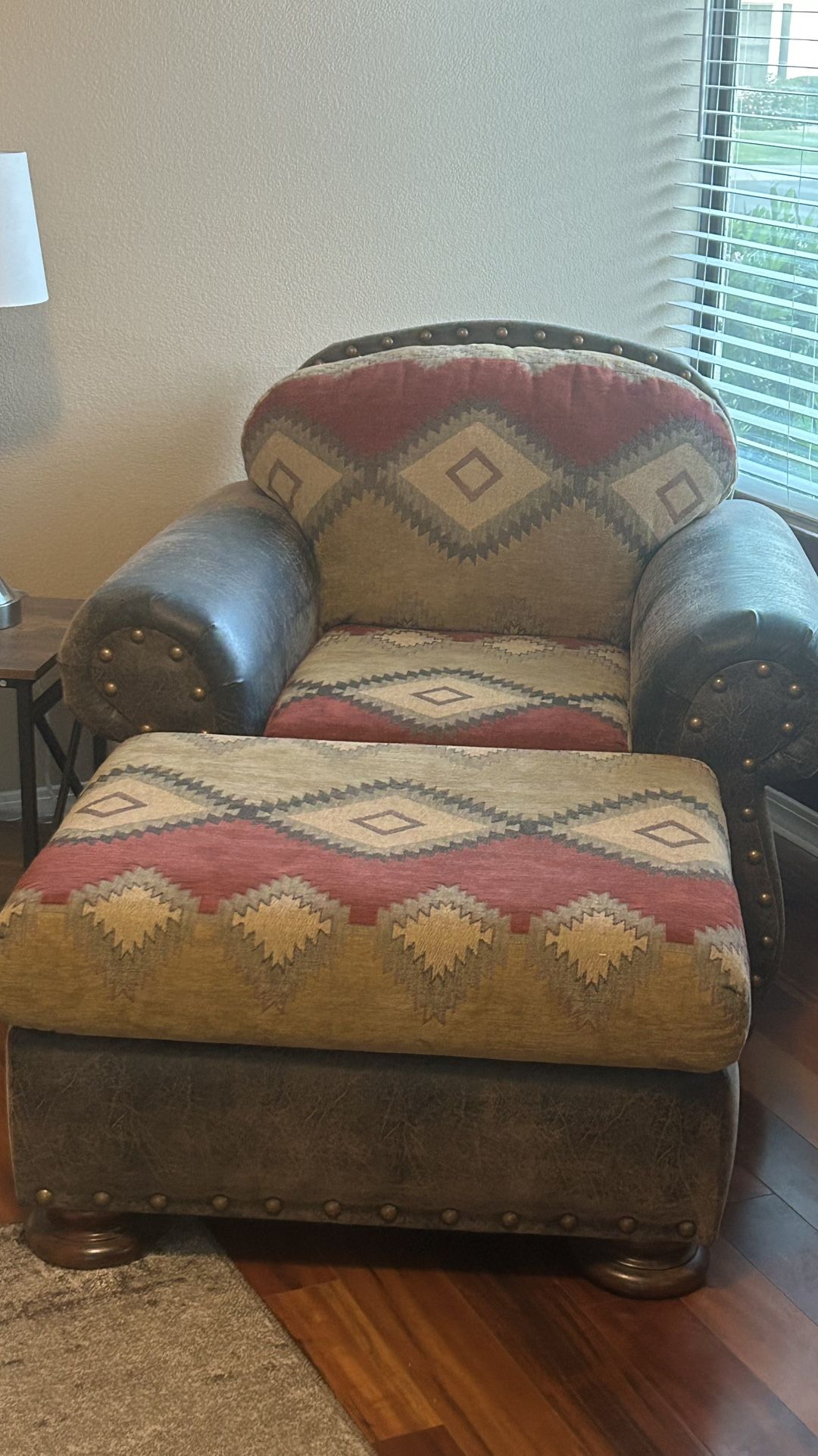 Oversized chair And Ottoman