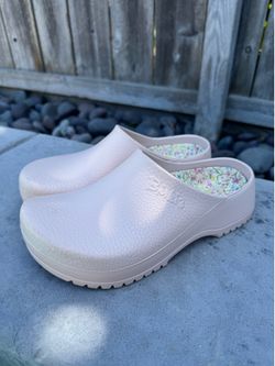 🌸 Birkenstock Clogs / Slip-On Shoes – Size 38 (Women’s 7–7.5) 🌸