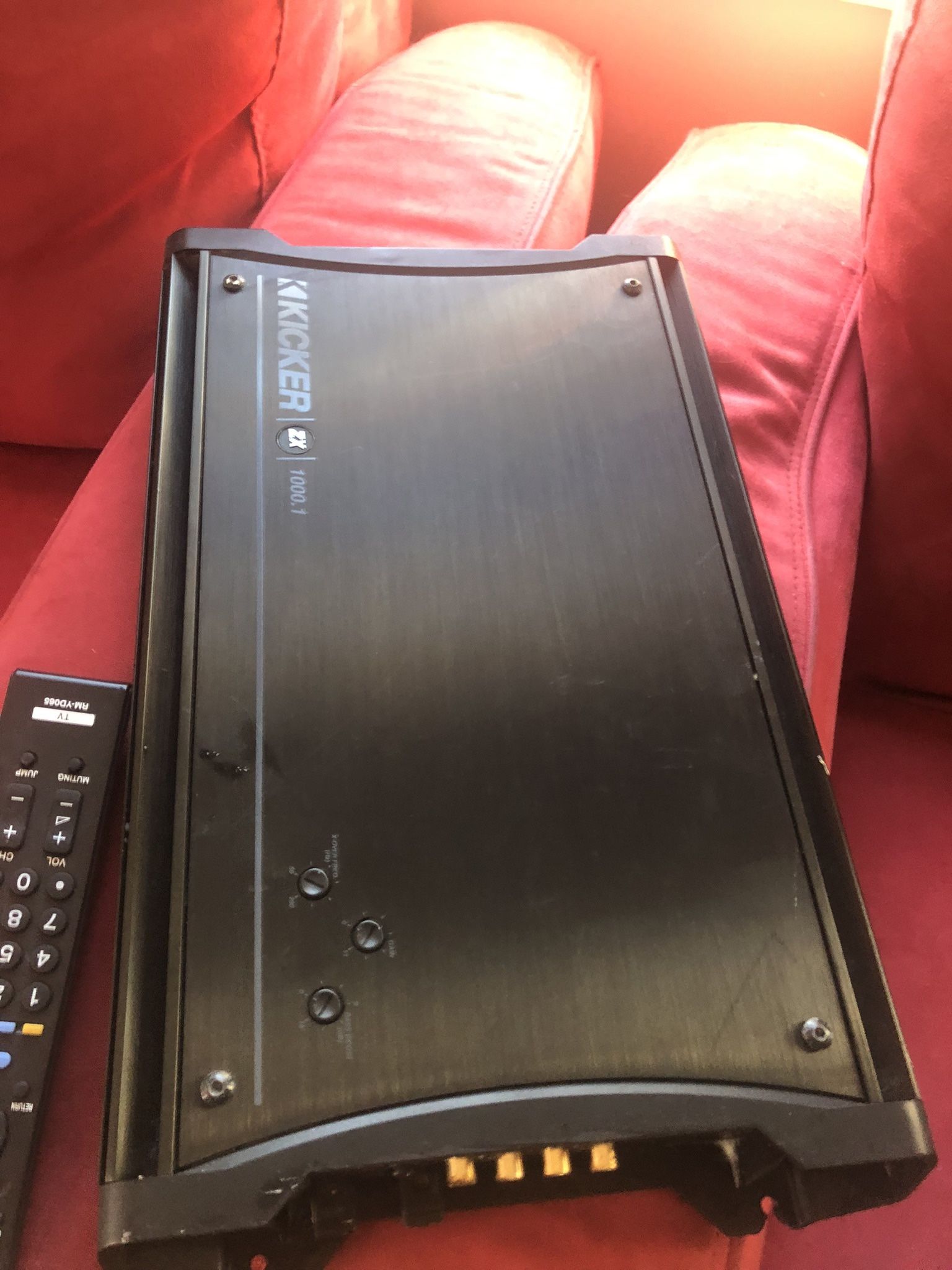 2000 Watts. Kicker 1000 RMS