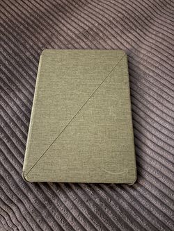 Amazon Fire HD 10 Tablet (11th Gen) + Green Stand Case
