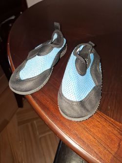 Water shoes