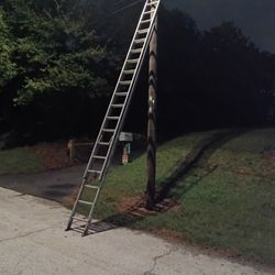 32ft Louisville Aluminum Ext. Ladder