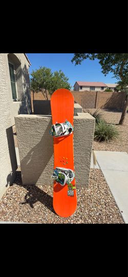 155cm Snowboard with Bindings