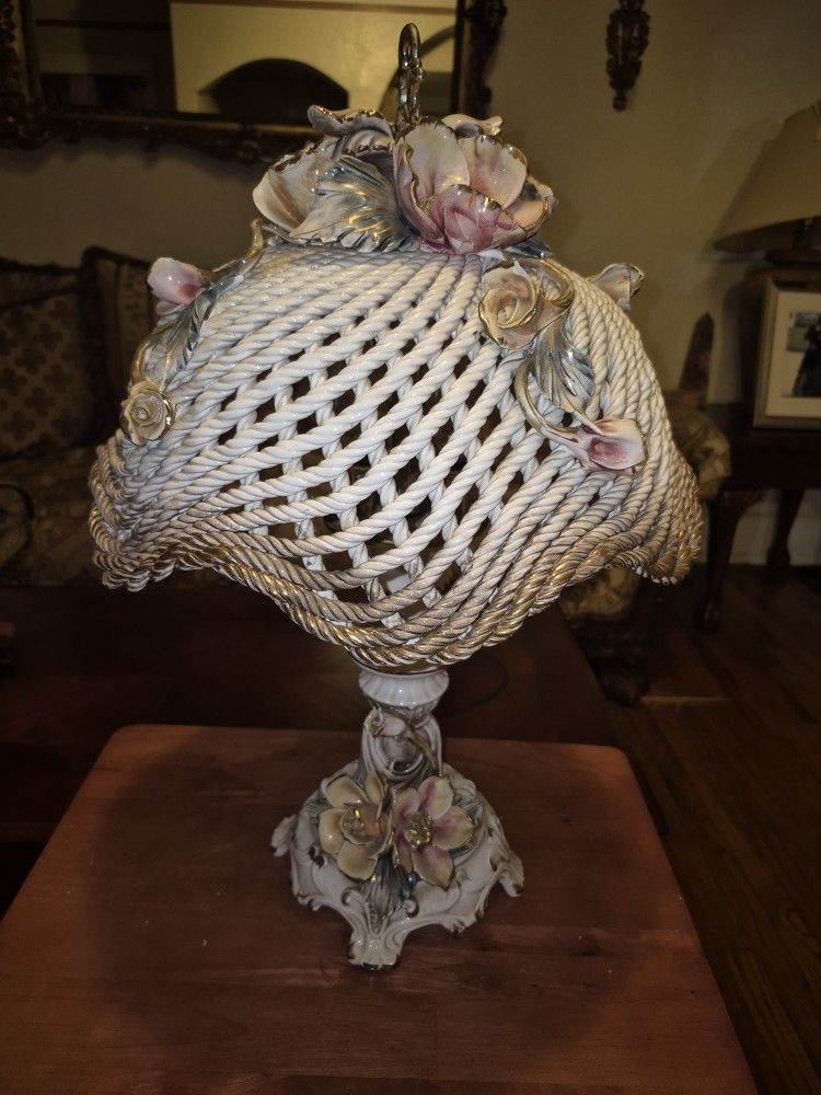 Vintage Italian Capodimonte Floral Lamp