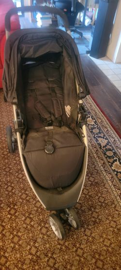 ✨ Brand New Britax B-Lively Jogger Stroller – Never Used! Premium Stroller. ✨.