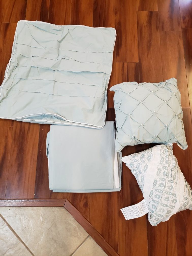 FREE king bedskirt and decorative pillows