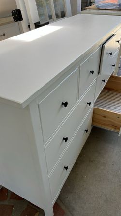 IKEA WHITE 8 DRAWER DRESSER (FREE DELIVERY)