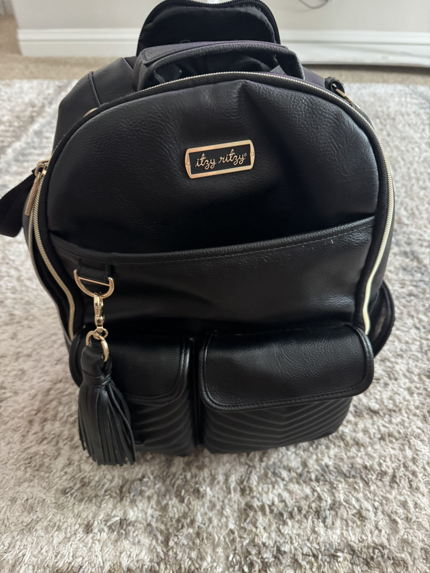 Itzy Ritzy like new diaper bag