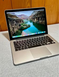 Apple MacBook Pro 13” Retina i5/8GB/256GB SSD $180