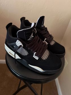 Jordan 4 retro “white thunder”