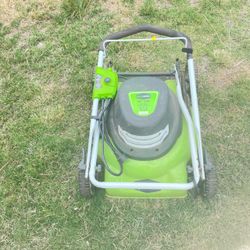 Greenworks 18" 12A Electric Lawn Mower plus cord