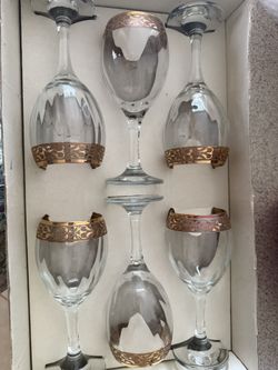 Set of 6 Gold Rim Wine Glasses – Vintage Barware – Decorative Scroll Pattern