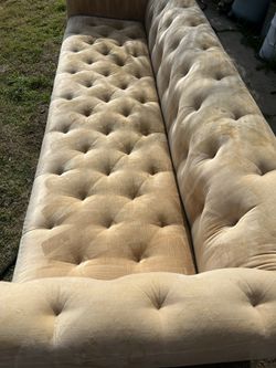 Sofa Grande De Buena Tela. Gamusa